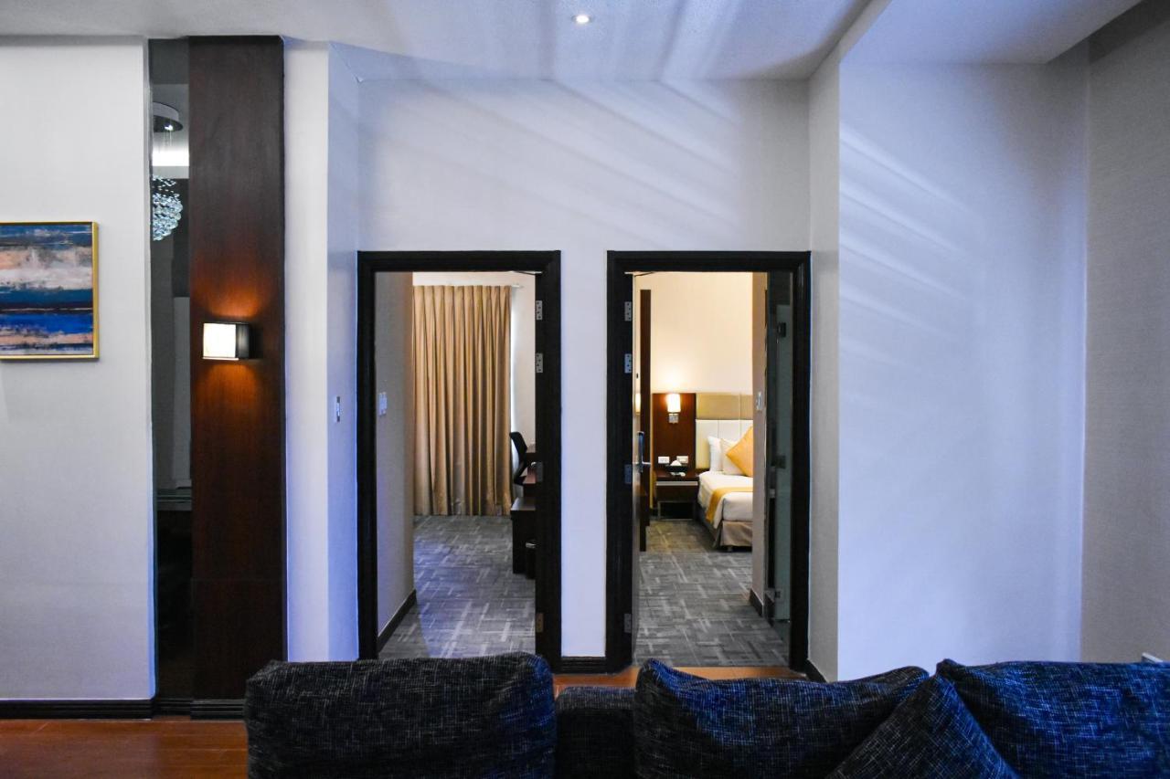 Mg Grand Hotel โอลองกาโป ภายนอก รูปภาพ