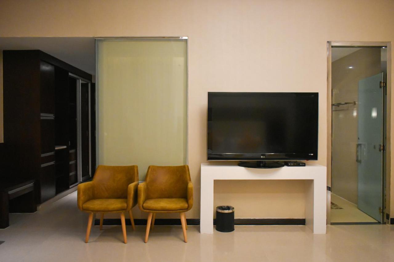 Mg Grand Hotel โอลองกาโป ภายนอก รูปภาพ